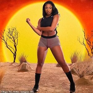 Nike Aeroswift workout top